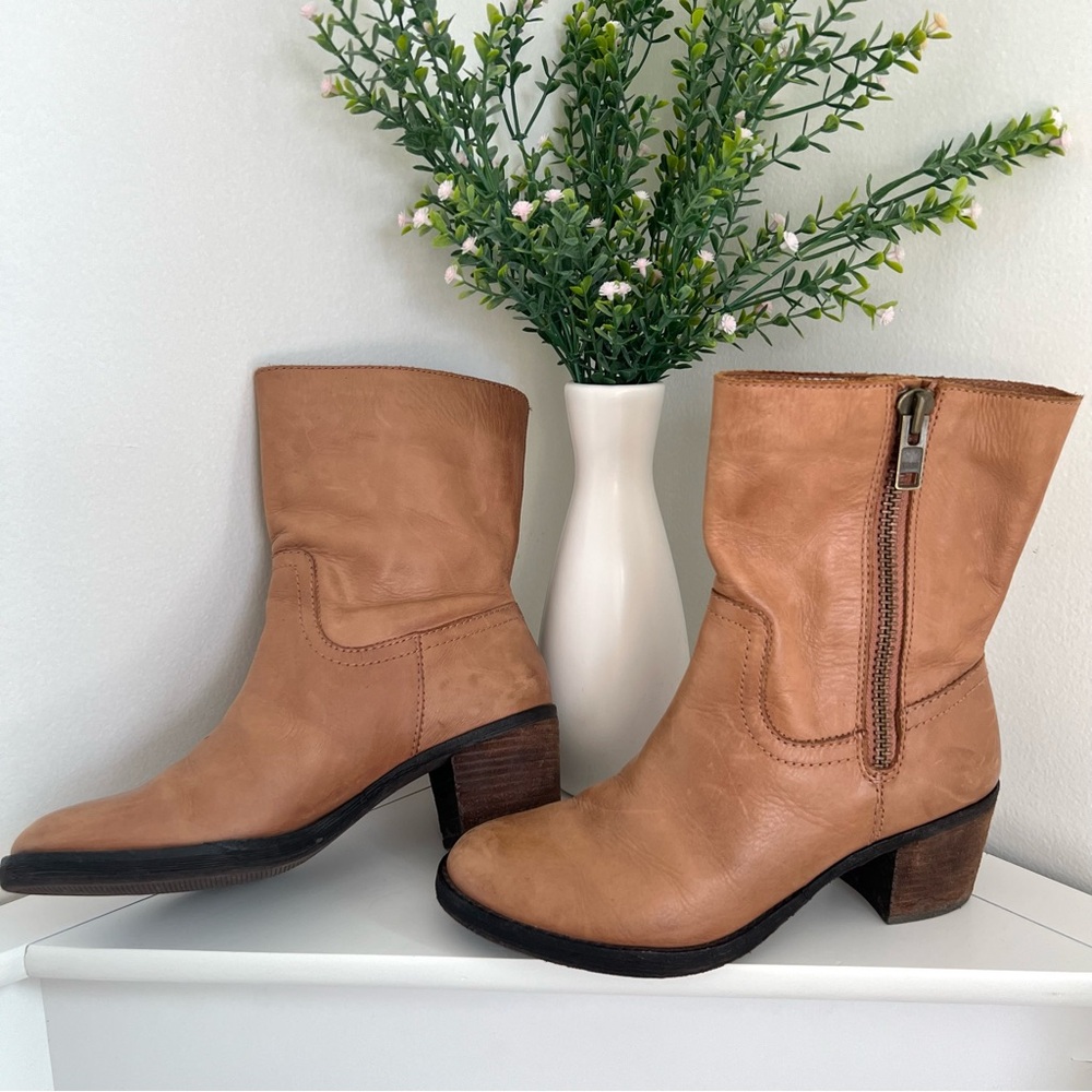 Lands End Buttery Soft Genuine Leather Camel Brown Side Zip Tall Ankle Booties